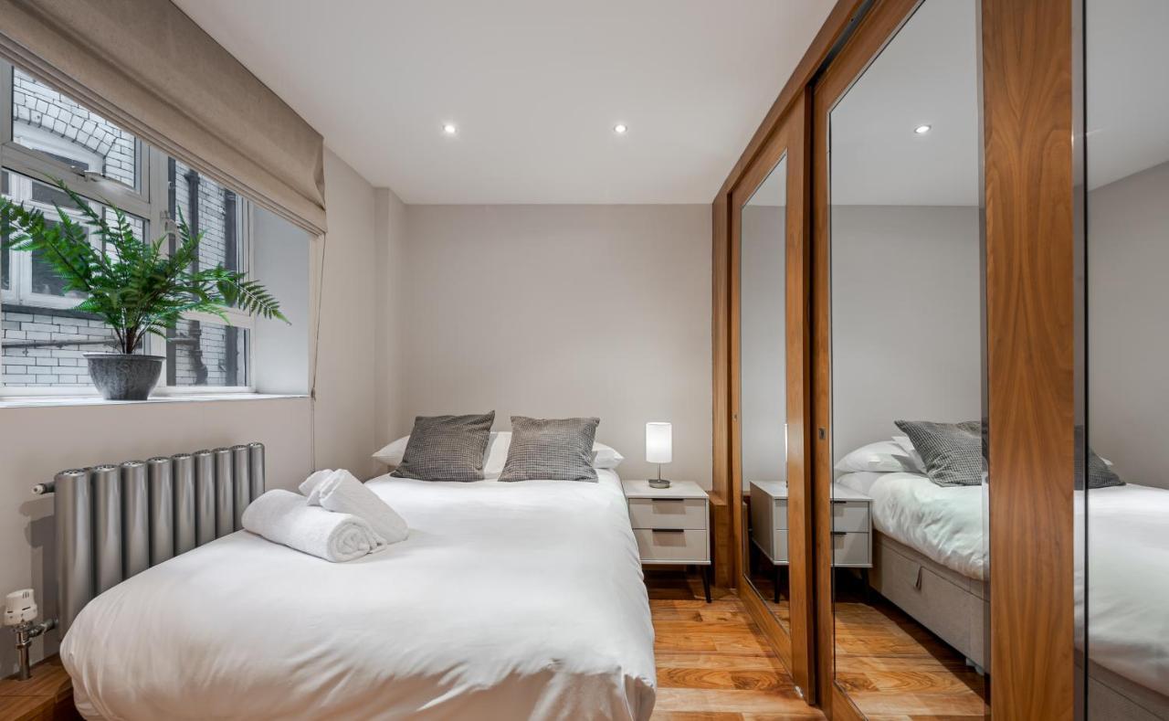 Modern Knightsbridge Ground Floor Apartment With Ac Steps Away From Harrods *