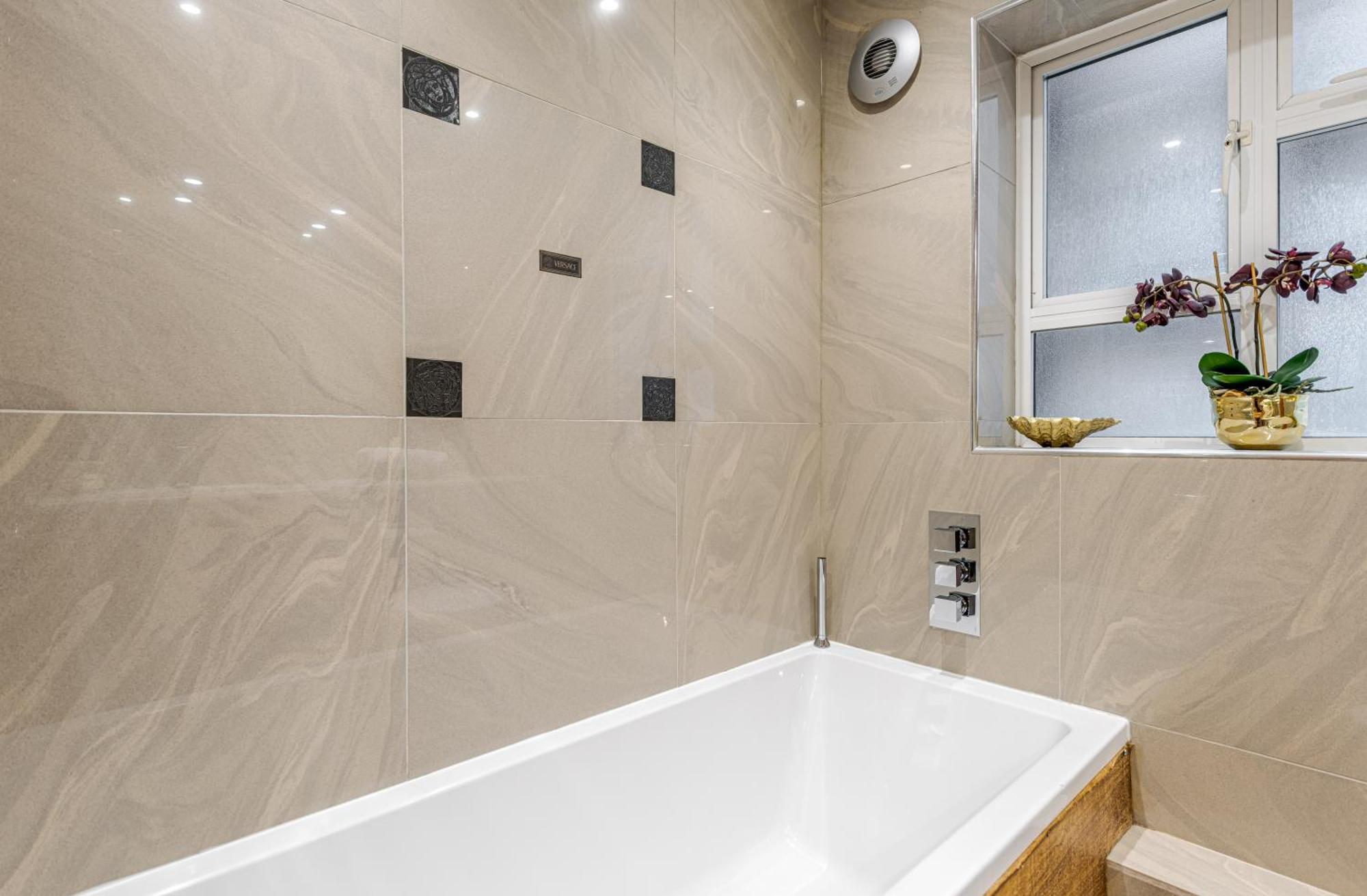 Modern 2Bd Apartment With Ac And Harrods View