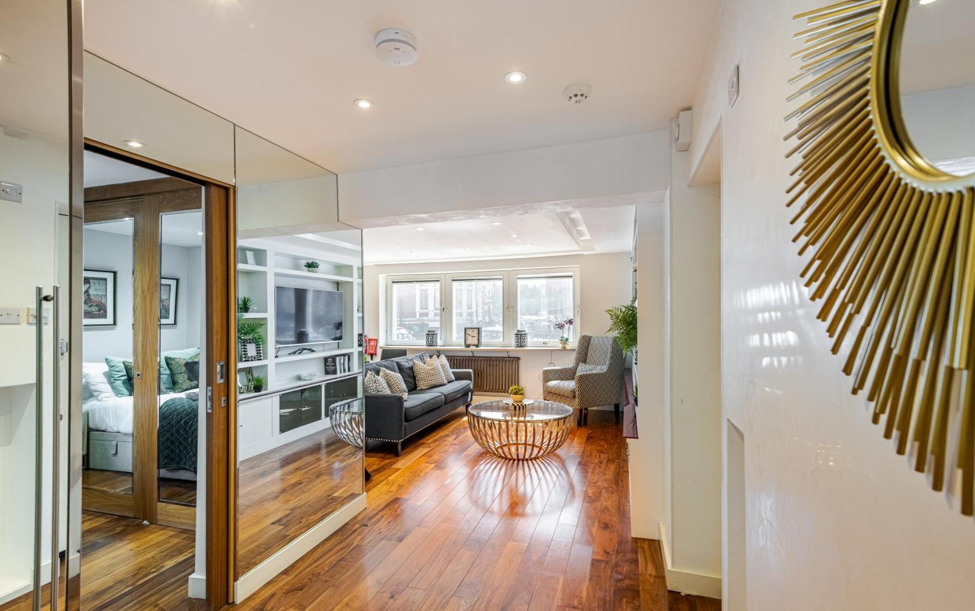 Modern 2Bd Apartment With Ac And Harrods View Londres